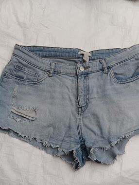 H&M Light Wash Frayed Denim Cutoff Shorts